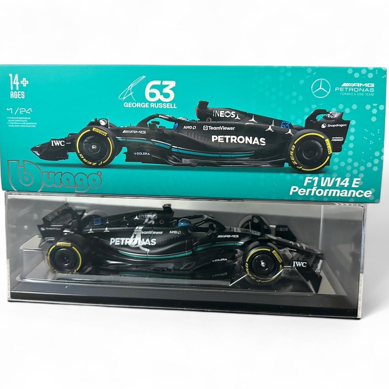 Signed George Russell Mercedes F1 W14 1:24 Model Car – Bburago