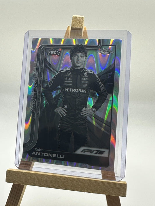 2025 Topps Chrome F1 Kimi Antonelli B&W Raywave Refractor #8 RC Portrait