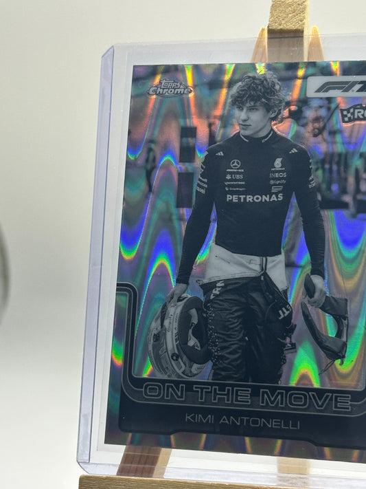 25 Topps Chrome F1 On the Move Black & White Raywave RC 185 Kimi Antonelli *READ