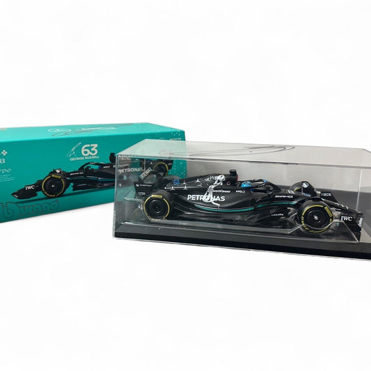 Signed George Russell Mercedes F1 W14 1:24 Model Car – Bburago