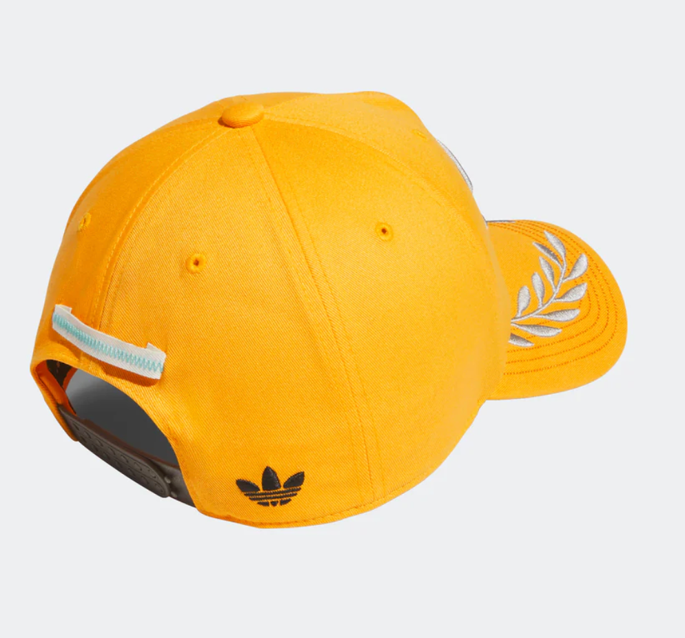 adidas para Bad Bunny x Mercedes-AMG F1 Racing Cap Gold